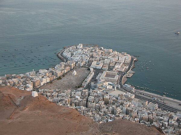 <font size=-5>©  Yemen Tourism Promotion Board</font>